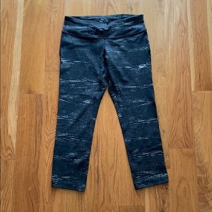 Nike Dri-Fit Capri Leggings - Like New